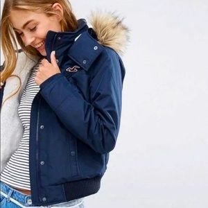 hollister faux fur lined navy blue jacket size large